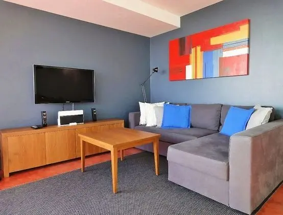 2 Bedrooms Sea View