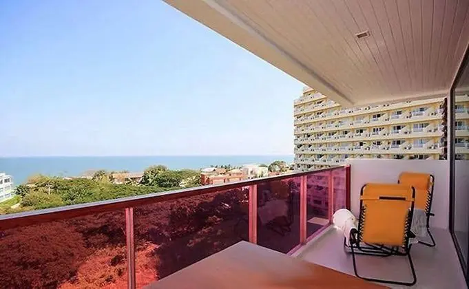 2 Bedrooms Sea View