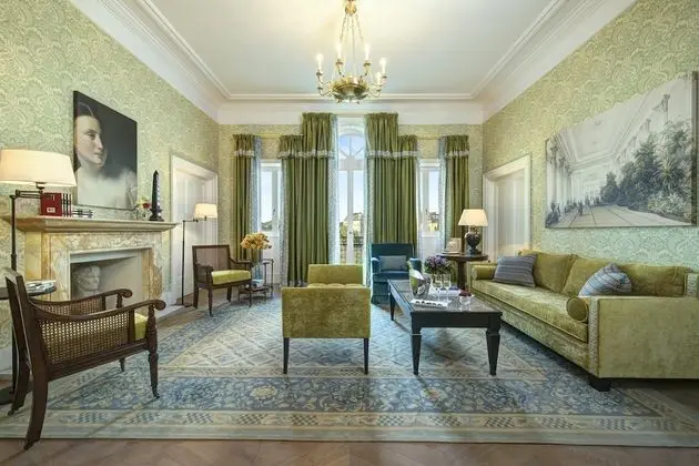 Çatı Katı Süiti (Penthouse)