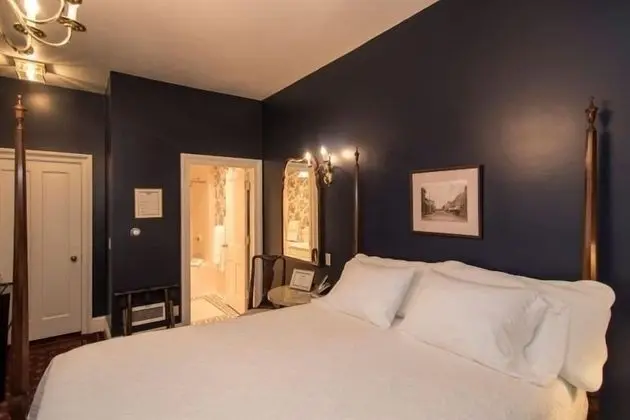 Tek Büyük Yataklı Oda, Özel Banyo (Standard Guest Room)