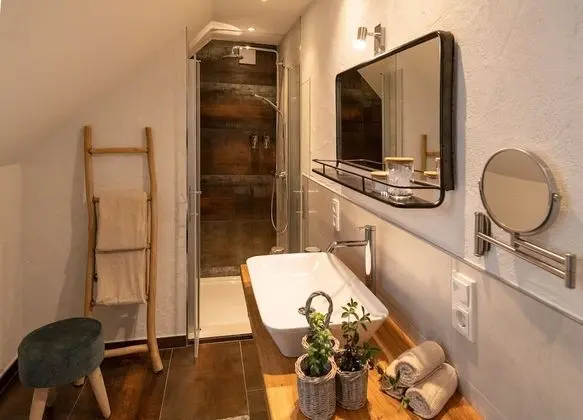 Design Stüdyo, Banyolu/Duşlu (Rochter Nest )