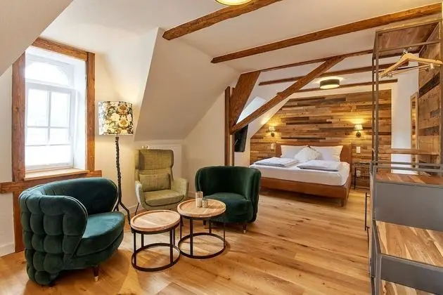 Exclusive Tek Büyük Yataklı Oda, Özel Banyo (Mosel-Loft)