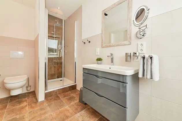 Exclusive Tek Büyük Yataklı Oda, Özel Banyo (Mosel-Loft)