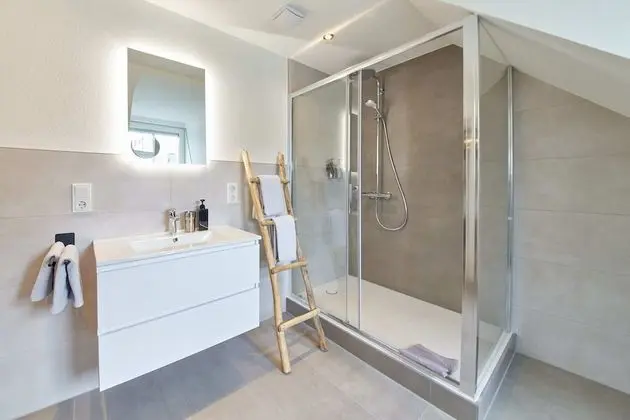 Exclusive Tek Büyük Yataklı Oda, Özel Banyo (Mosel-Loft)