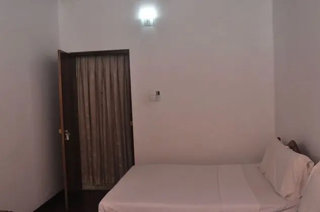 Tek Büyük veya İki Ayrı Yataklı Oda, Sigara İçilmez, Ortak Banyo