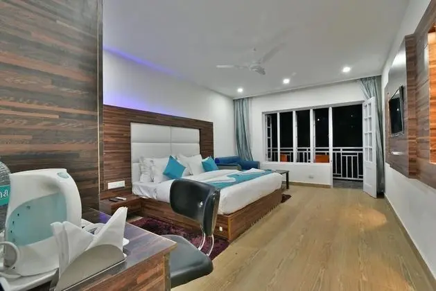 Deluxe Tek Büyük Yataklı Oda
