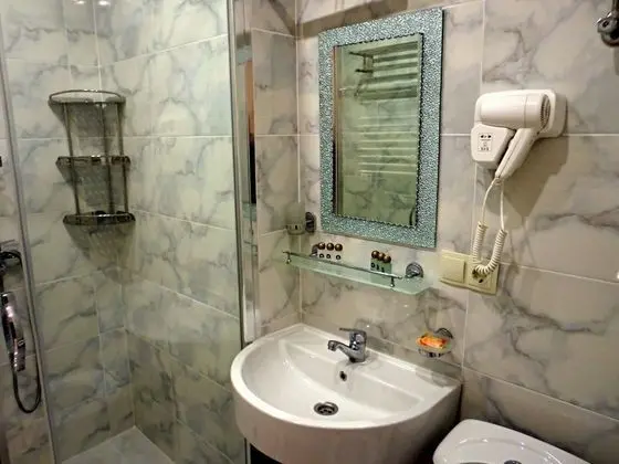 Comfort Tek Büyük Yataklı Oda