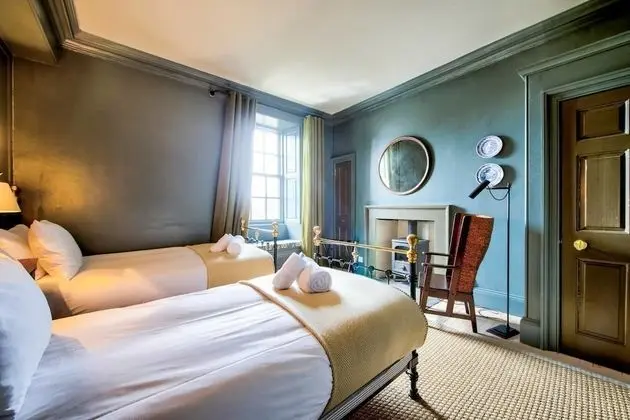 Ev (4 Bedrooms)