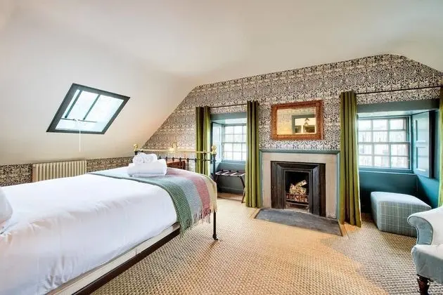 Ev (4 Bedrooms)