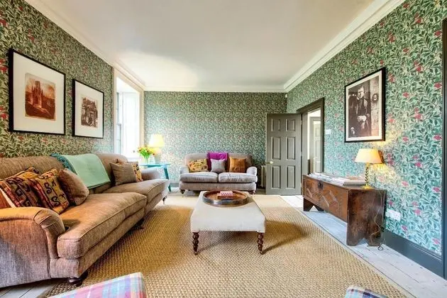 Ev (4 Bedrooms)