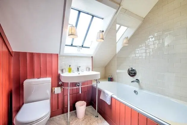 Ev (4 Bedrooms)