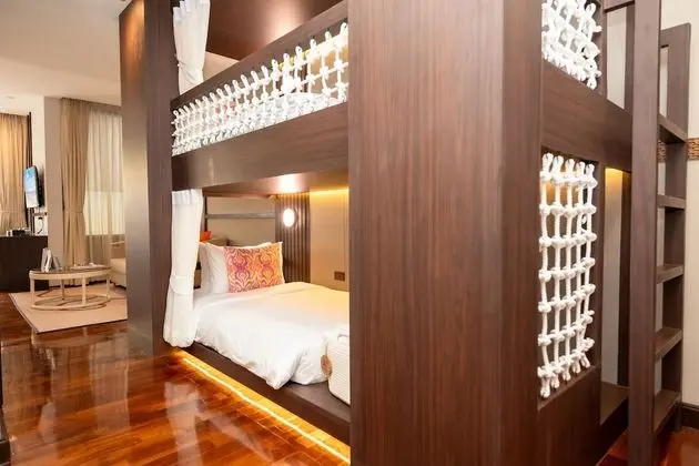 Grand Family Premier Pool Suite