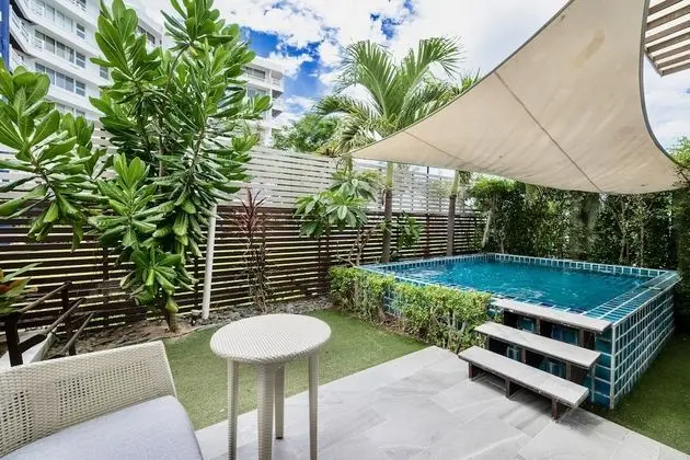 Qualia Jacuzzi Pool Villa
