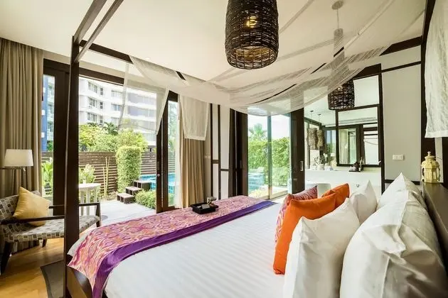 Qualia Jacuzzi Pool Villa