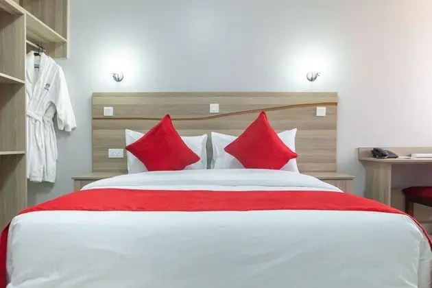Deluxe Tek Büyük Yataklı Oda