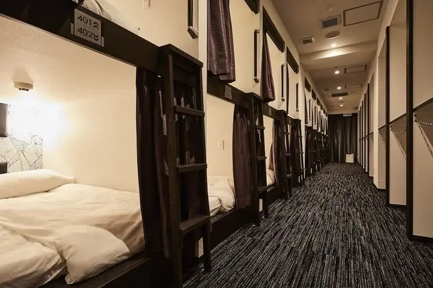 Oda, Sadece erkekler için (Capsule)