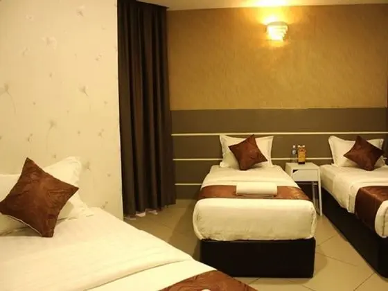 Superior Üç Kişilik Oda, 3 Tek Kişilik Yatak, Özel Banyo, Şehir Manzaralı