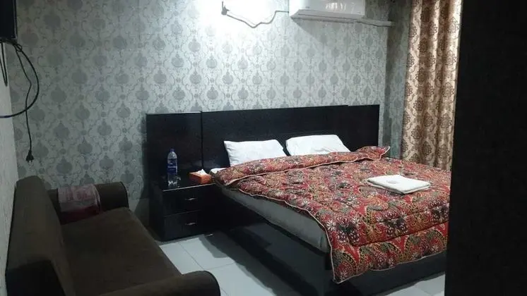 Standard Tek Büyük Yataklı Oda