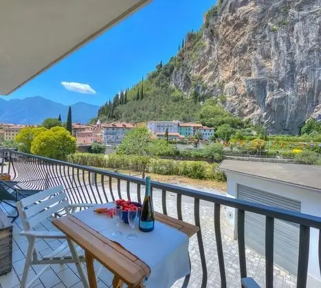 Family Apart Daire, 1 Çift Kişilik Yatak ve Çekyat (The Rock View)