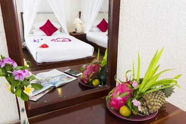 Deluxe Villa, Denize Sıfır
