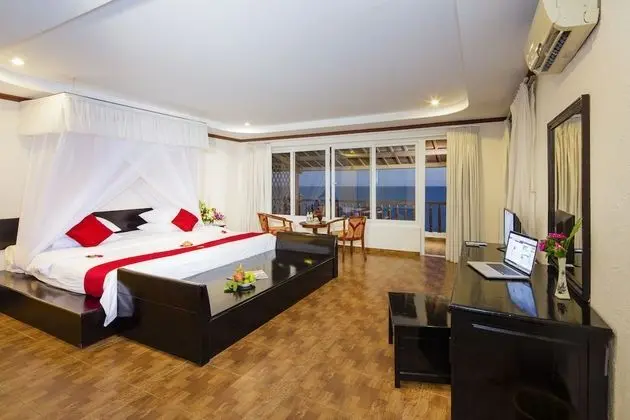 Deluxe Villa, Denize Sıfır