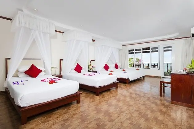 Deluxe Villa, Denize Sıfır