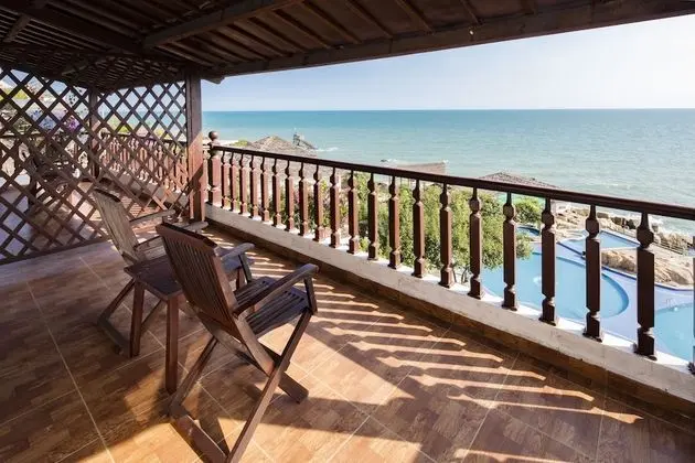Deluxe Villa, Denize Sıfır