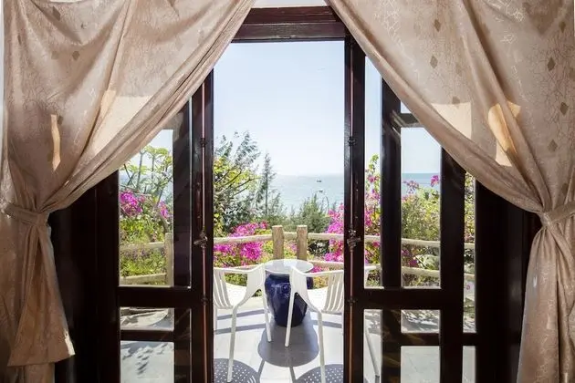 Deluxe Villa, Denize Sıfır