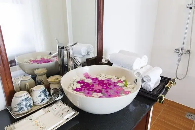 Deluxe Villa, Denize Sıfır