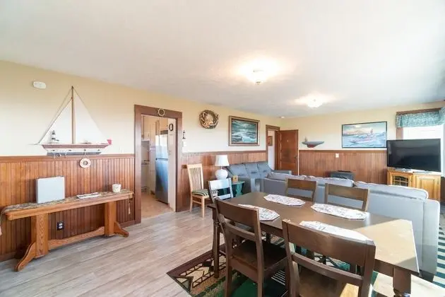 Ev, Birden Çok Yatak (Rockaway Beachhouse)