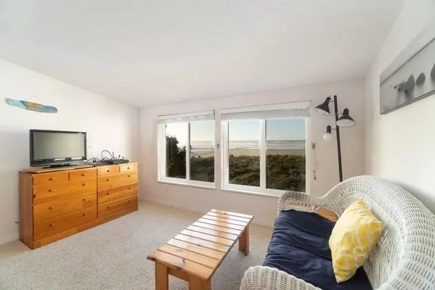 Ev, Birden Çok Yatak (Rockaway Beachhouse)