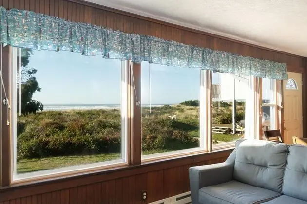 Ev, Birden Çok Yatak (Rockaway Beachhouse)