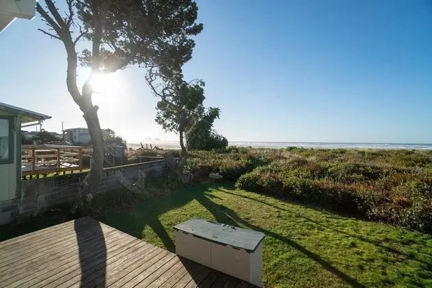 Ev, Birden Çok Yatak (Rockaway Beachhouse)