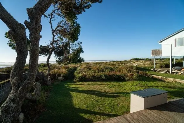 Ev, Birden Çok Yatak (Rockaway Beachhouse)