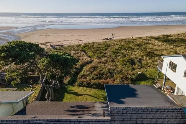 Ev, Birden Çok Yatak (Rockaway Beachhouse)