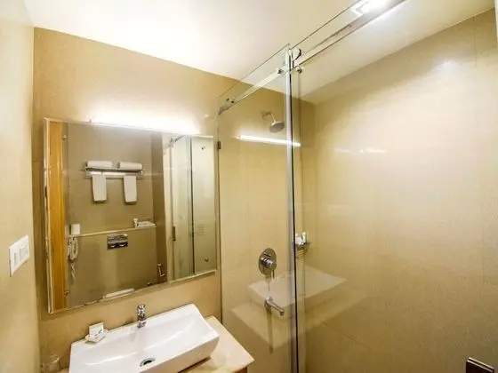 Deluxe Oda, 1 Çift Kişilik Yatak, Sigara İçilebilir, Tepe Manzaralı