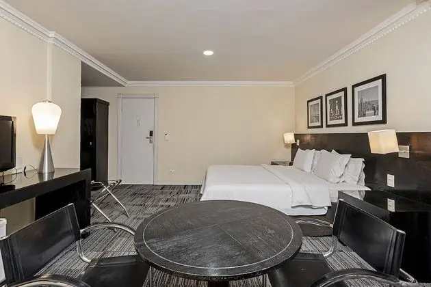 Luxury Tek Büyük Yataklı Oda