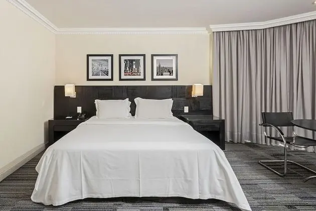 Luxury Tek Büyük Yataklı Oda