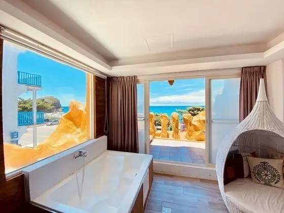 Deluxe Tek Büyük Yataklı Oda, 1 Çift Kişilik Yatak, Balkon, Okyanus Manzaralı