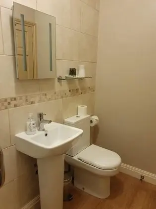 Tek Büyük veya İki Ayrı Yataklı Oda, Banyolu/Duşlu