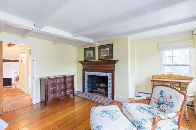 Ev (Rockmere Inn)