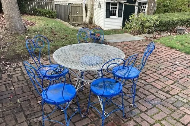 Ev (Rockmere Inn)