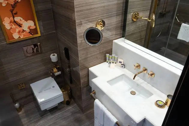 https://images.etstur.com/imgproxy/resize/2560x1440/files/images/hotelImages/etsrooms/166/Rocks_Hotel_20260216121759_0.jpg