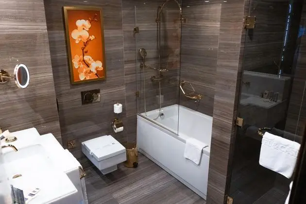 https://images.etstur.com/imgproxy/resize/2560x1440/files/images/hotelImages/etsrooms/166/Rocks_Hotel_20260216122820_2.jpg