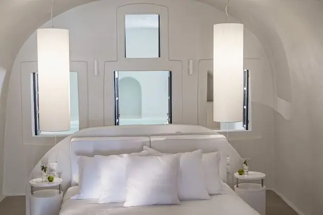 Cave Suite with indoor hot tub