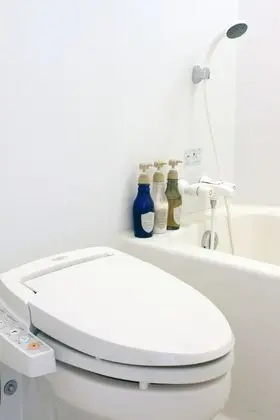 Dört Kişilik Oda, Sigara İçilmez (Connecting Room, Non-Smoking)