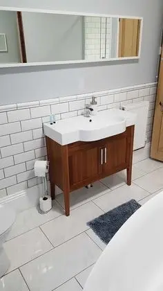 Tek Büyük Yataklı Oda, Kısmi Deniz Manzarası