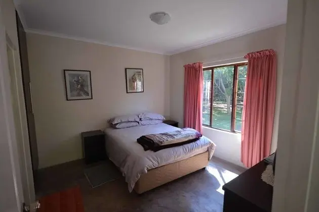 Superior Kır Evi, 1 En Büyük (King) Boy Yatak ve Çekyat, Nehir Manzaralı (Mills)