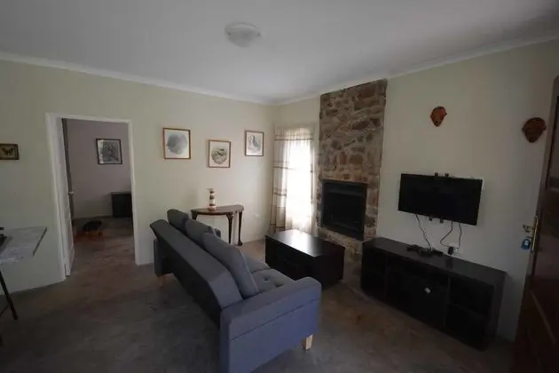 Superior Kır Evi, 1 En Büyük (King) Boy Yatak ve Çekyat, Nehir Manzaralı (Mills)