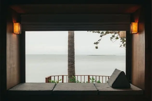 Premier Beachfront with Plunge Pool
